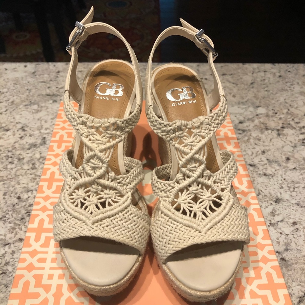 Gianni Bini Macrame Wedges, Natural